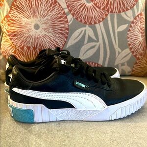 Puma Women’s Black and White Sneakers